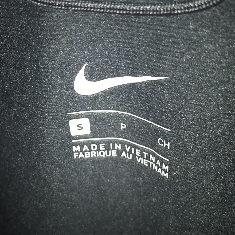 Old navy puff jacket and Nike black puff jacket - Picture 4 of 4